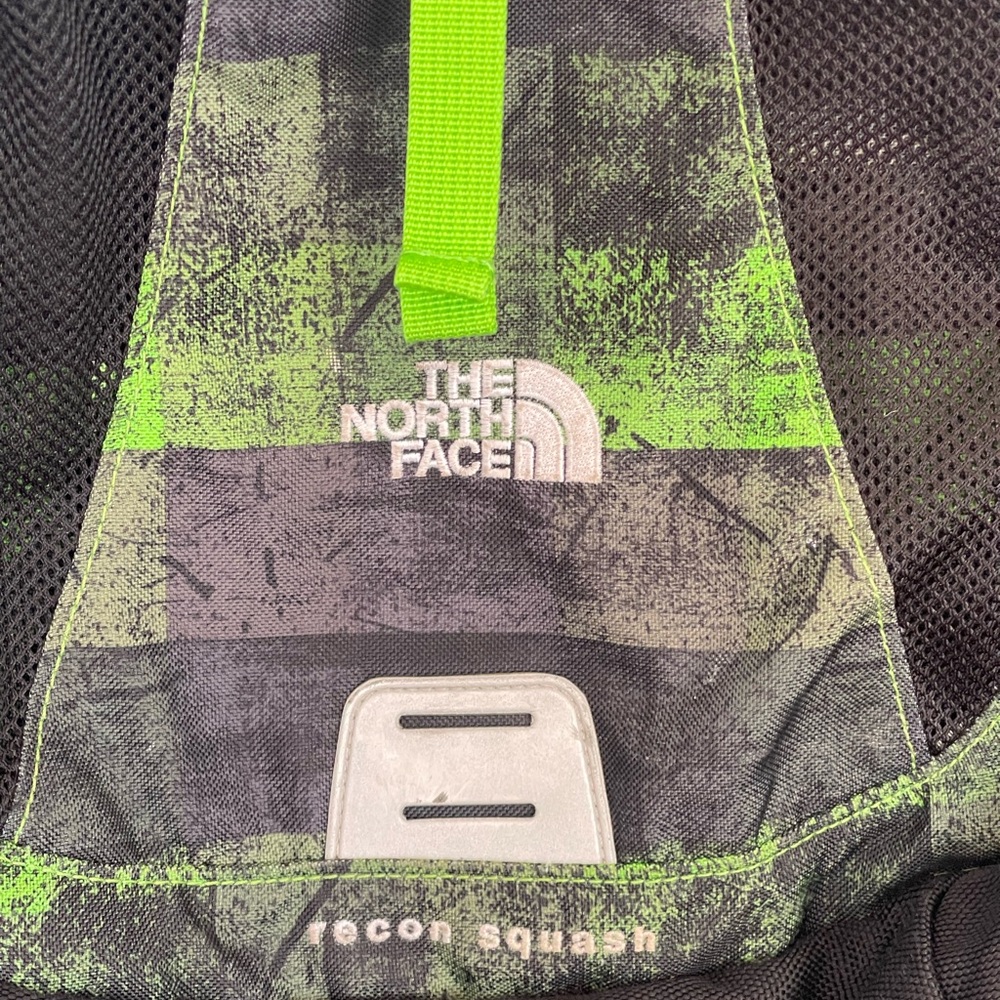 Northface Recon Squash Backpack - Picture 12 of 16